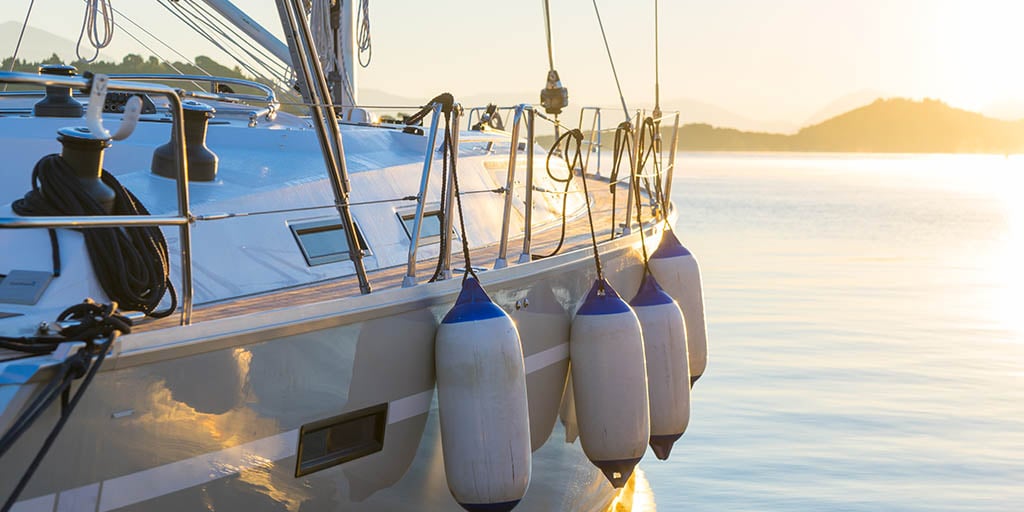 I Norge er det nesten bare Fender Marine som er et forsikringsselskap som er spesialisert på forsikring av fritidsbåter.